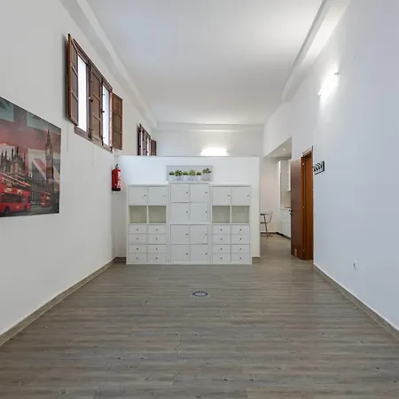 Car-loft Next To Cathedral Semesterbostad *