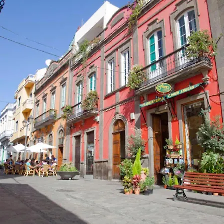 Semesterbostad Car-loft Next To Cathedral *